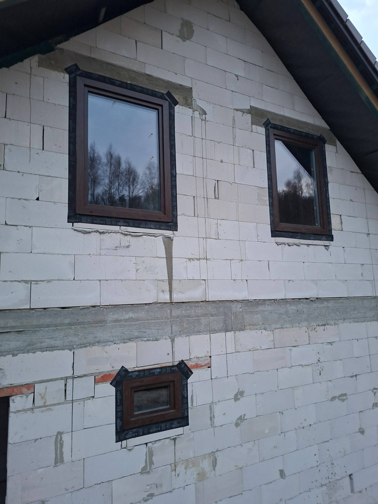 Montaż bram garażowych